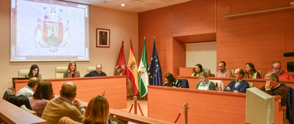El Ayuntamiento de Osuna apuesta por el autoconsumo energético con la instalación de placas solares con el acuerdo firmado con la Comunidad Energética Local